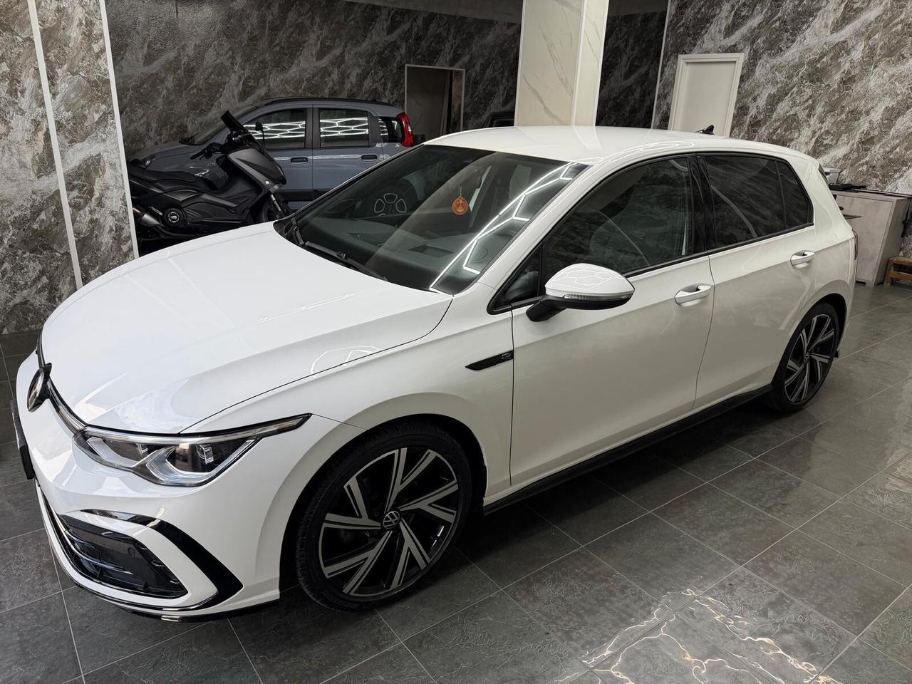 Volkswagen Golf 1.5 eTSI 150 CV EVO ACT DSG R-Line