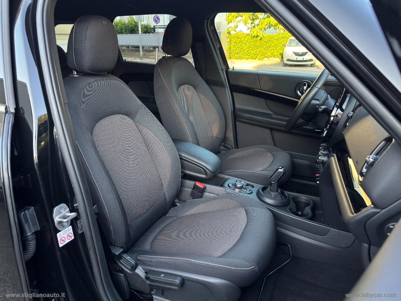 MINI Mini Cooper D Essential Countryman