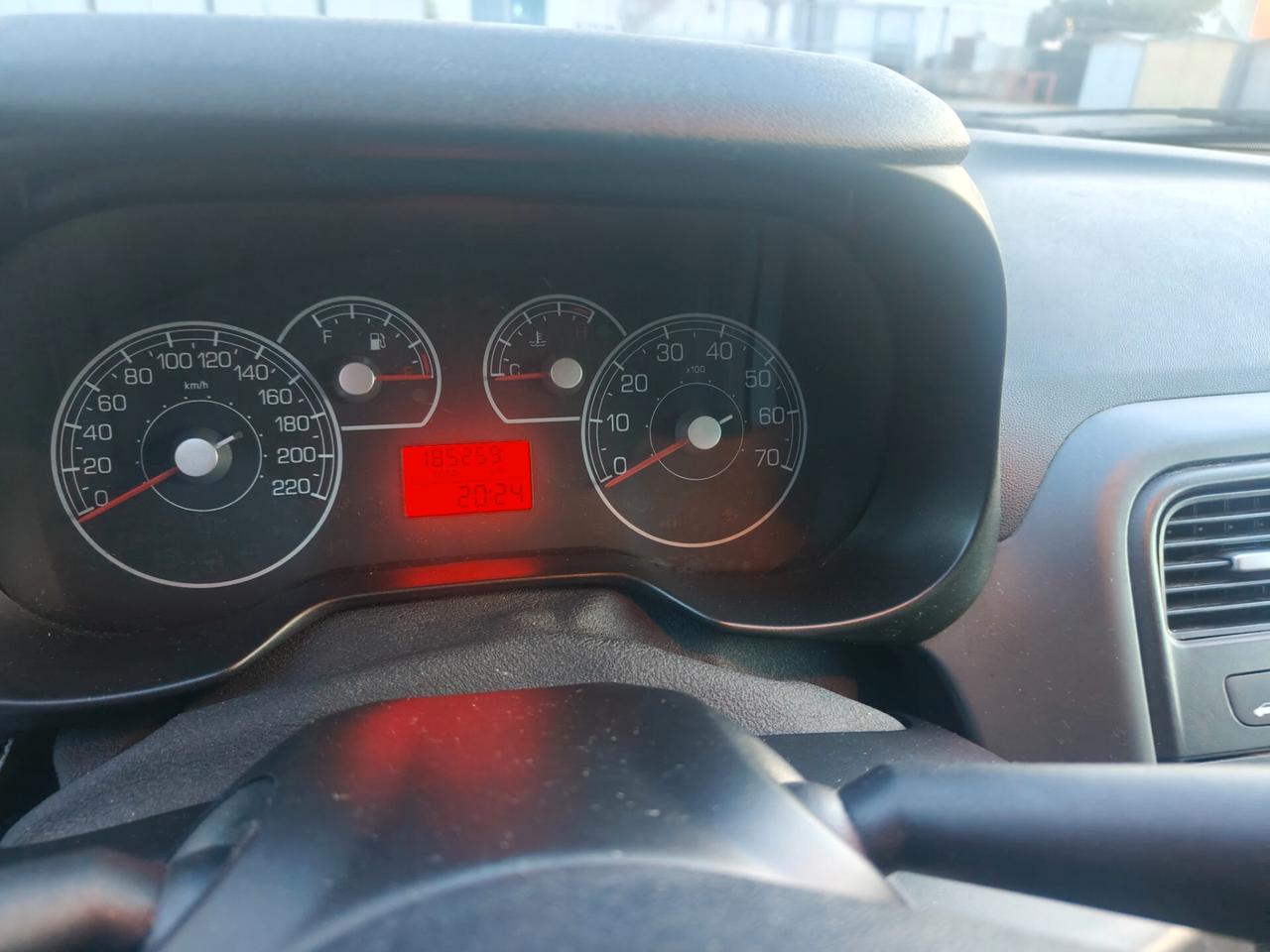 Fiat Grande Punto 1.2 5p Dynamic GPL
