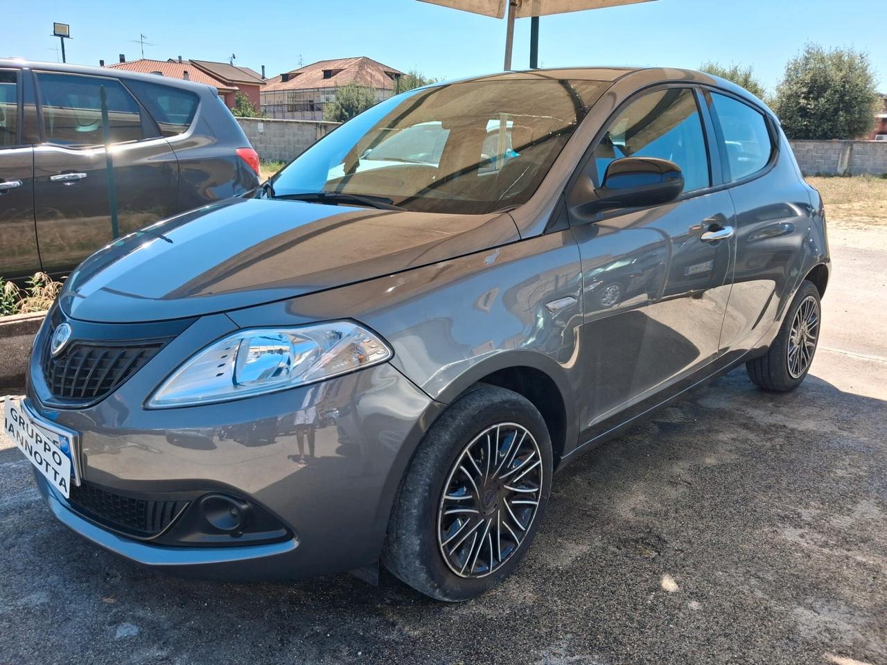 Lancia Ypsilon 1.0 FireFly 5 porte S&S Hybrid CON SOLI KM 21900