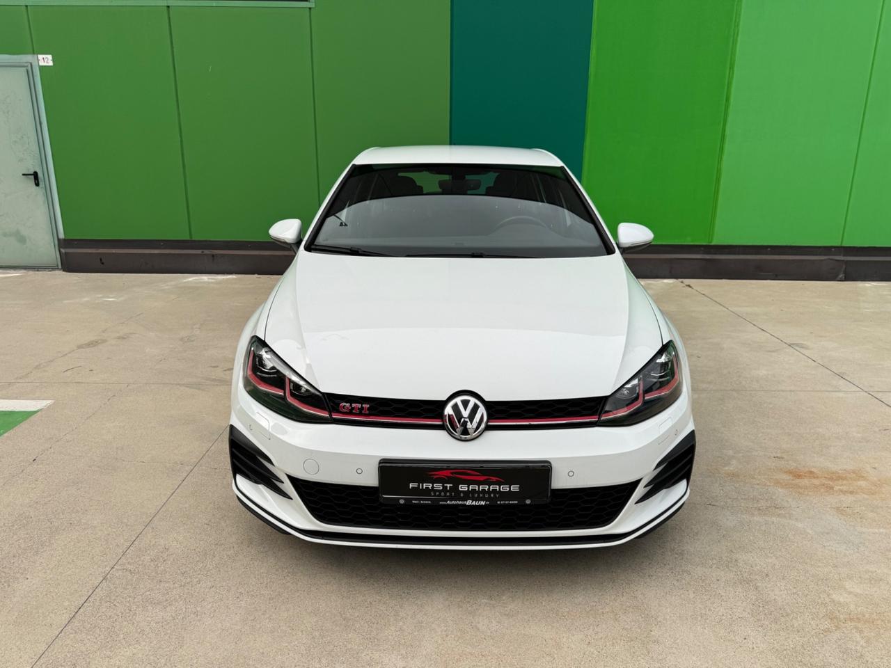 Volkswagen Golf GTI DSG Performance 245CV ALCANTARA-SERVICE-UNIPRO