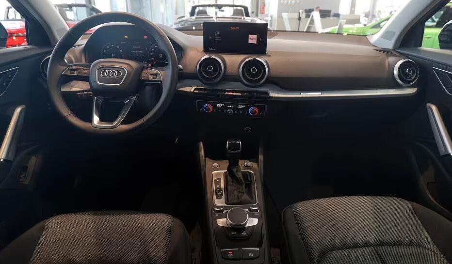 Audi Q2 35 TFSI S tronic Business