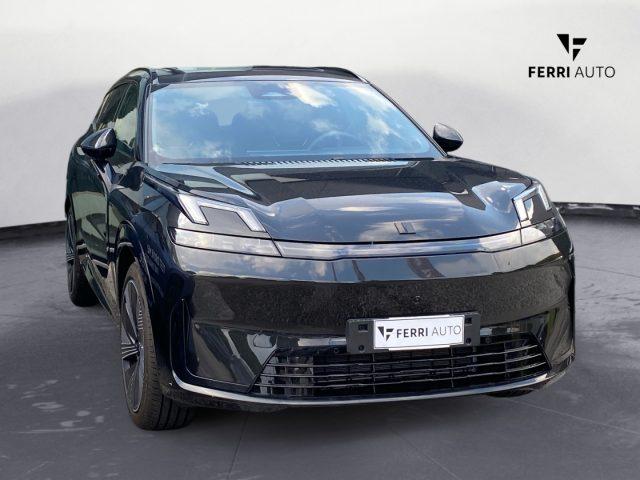 LYNK & CO 08 PHEV More