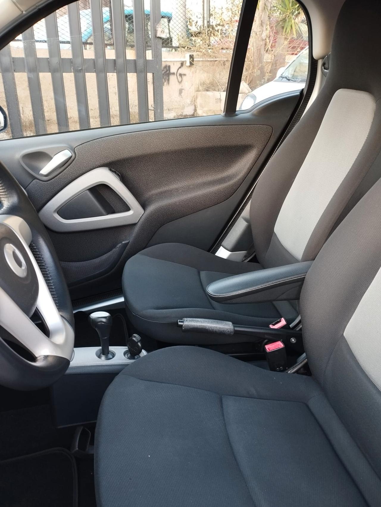 Smart ForTwo 1000 62 kW coupé passion