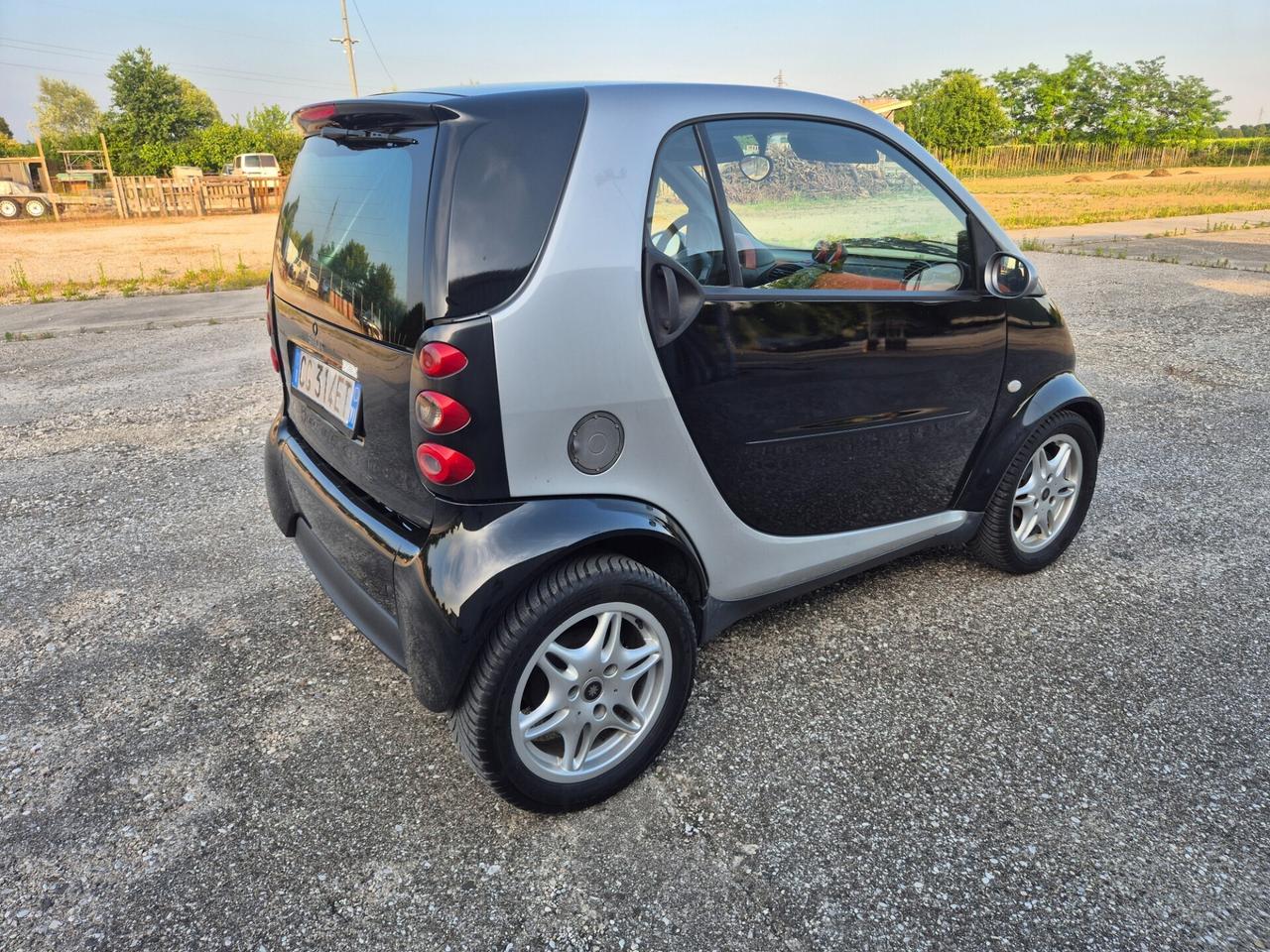 Smart 700 city-coupé pure (45 kW)