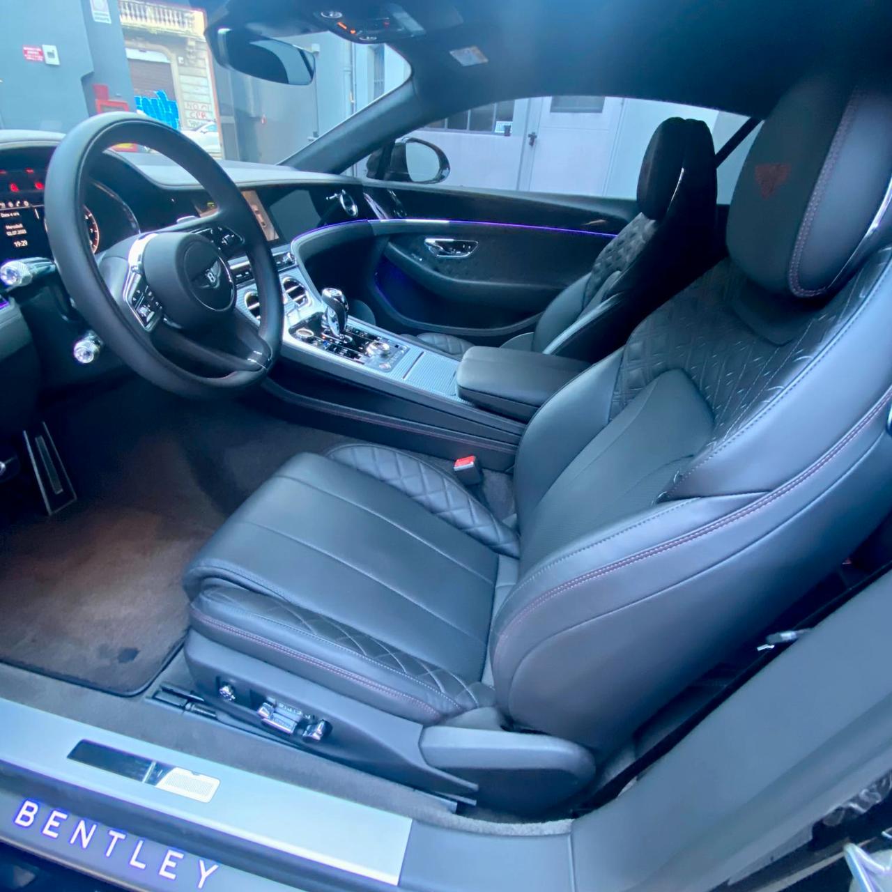 Bentley Continental GT Coupe TOTAL BLACK IVA Continental GT 4.0 V8 Mulliner 550cv auto