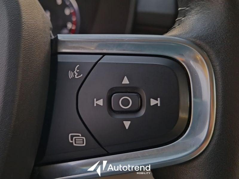Volvo XC40 T3 163 CV Automatica NAVI LED Inscription