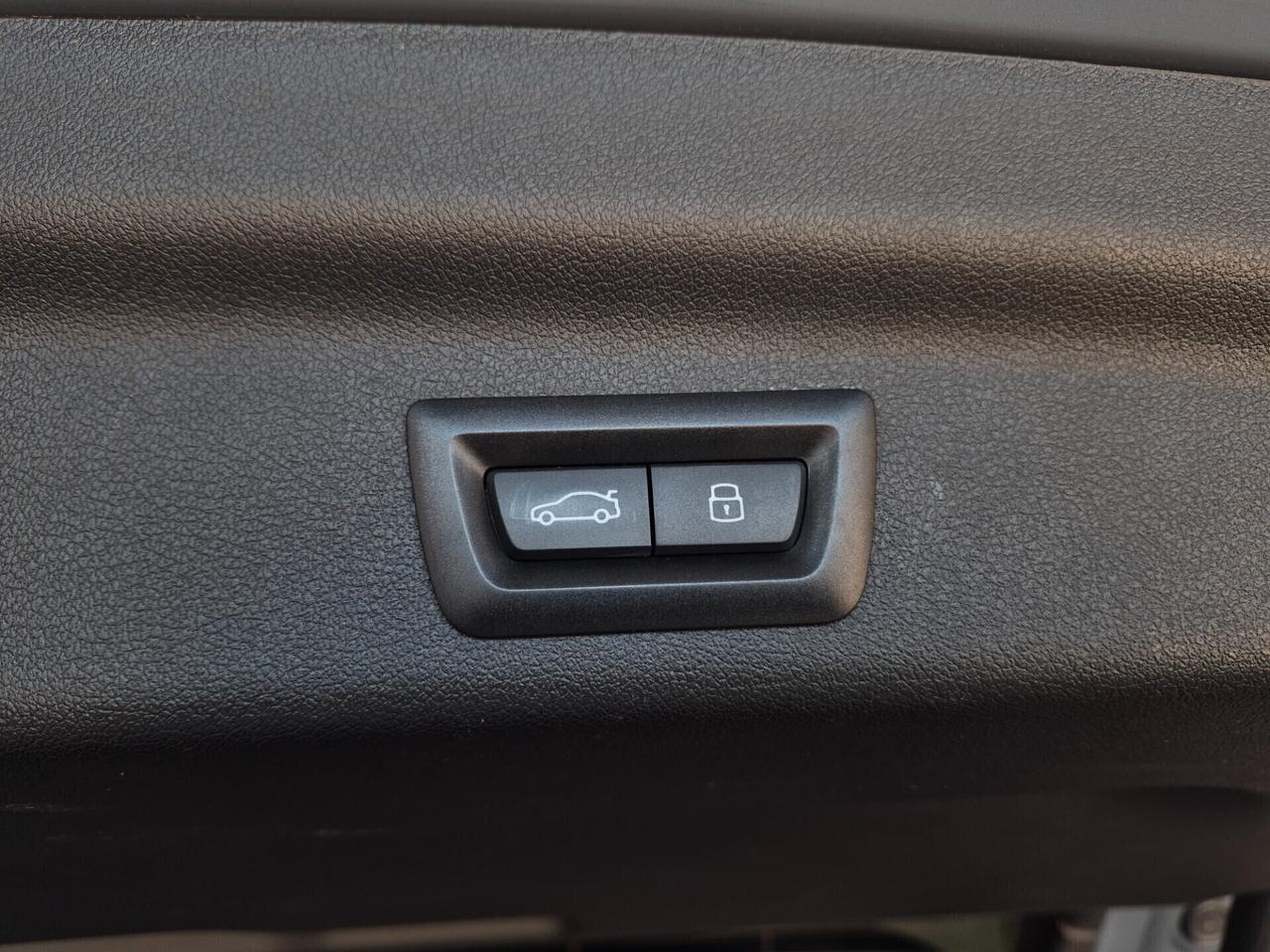 BMW X1 18D XLINE SDRIVE STEPTRONIC GANCIO PELLE APPLE CARPLAY / ANDROID AUTO E NAVI