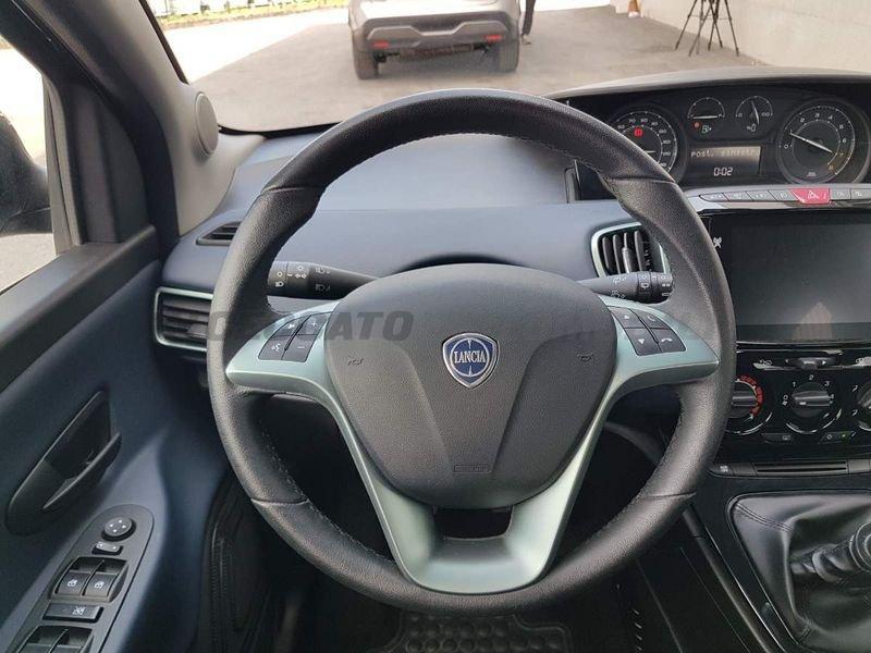 Lancia Ypsilon Ypsilon 1.0 firefly hybrid Platino s&s 70cv