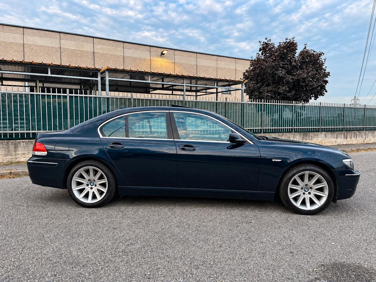 BMW 740I V8 BENZINA STUPENDAAAA
