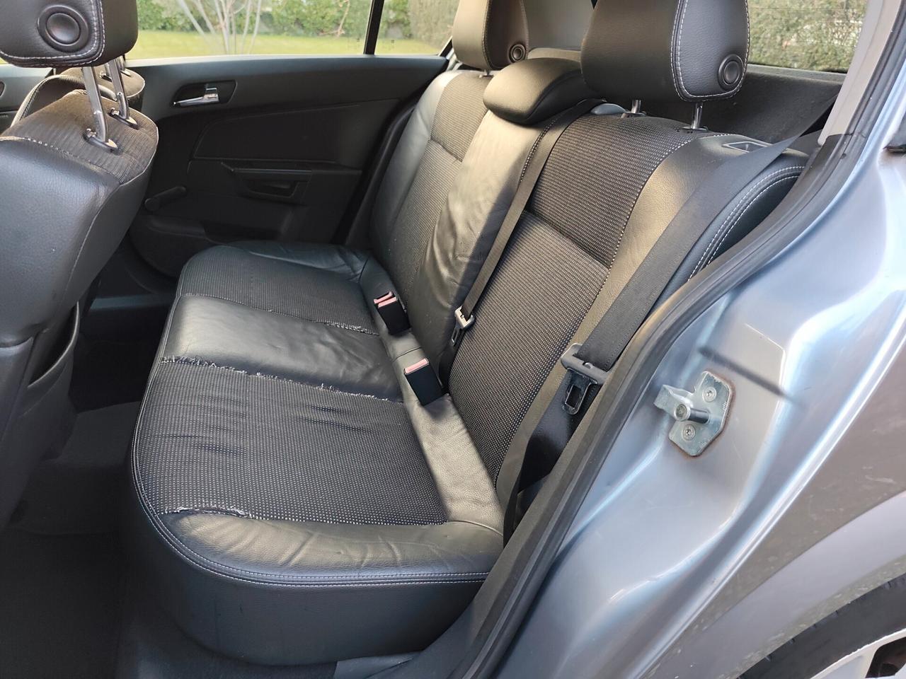 Opel Astra 1.4 16V Twinport 5 porte Cosmo