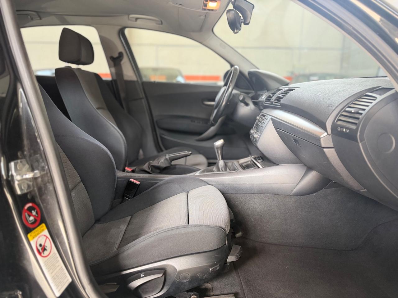 Bmw 118 118d cat 5 porte Attiva NEOPATENTATI