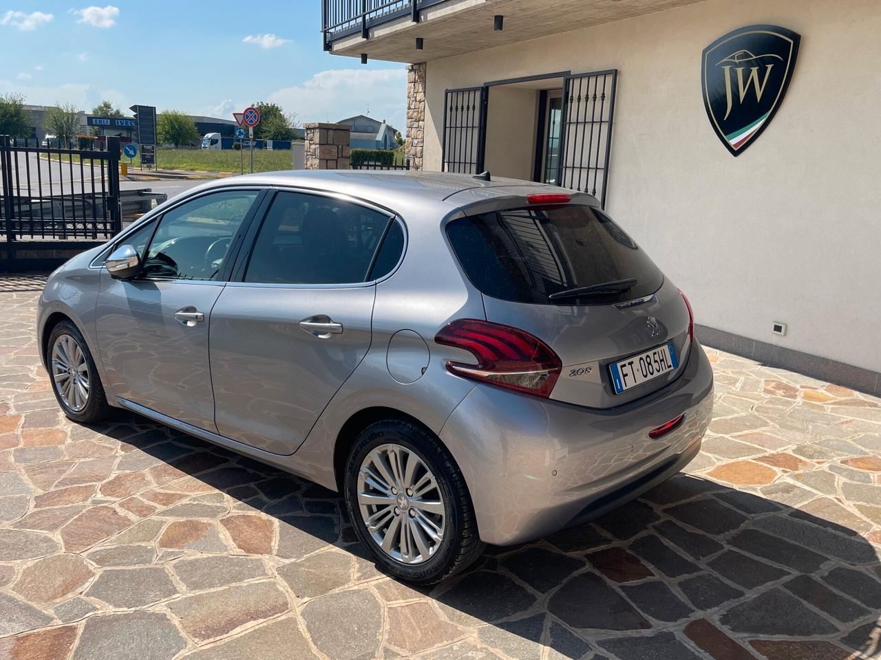 Peugeot 208 PureTech Turbo 110 EAT6 S&S 5 porte Allure