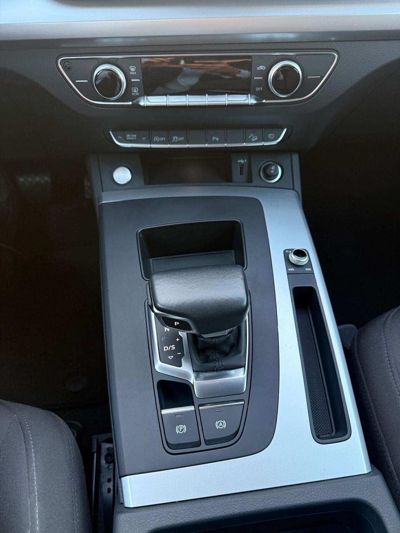 AUDI Q5 SPORTBACK 40 TDI QUATTRO S-TRONIC BUSINESS ADVANCED