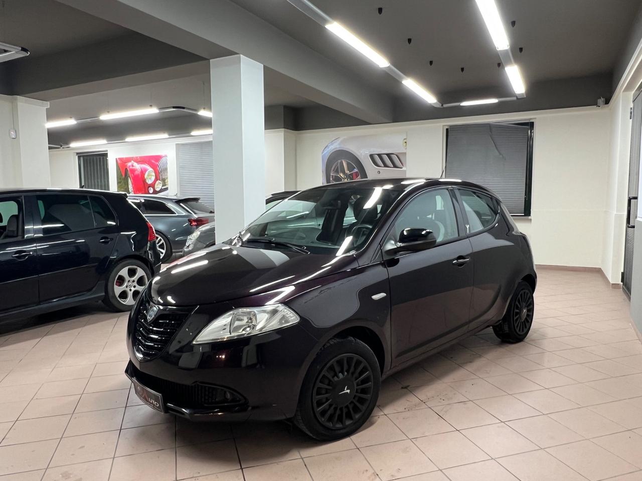 Lancia Ypsilon 1.2 69 CV 5 porte Elefantino (EURO6b)