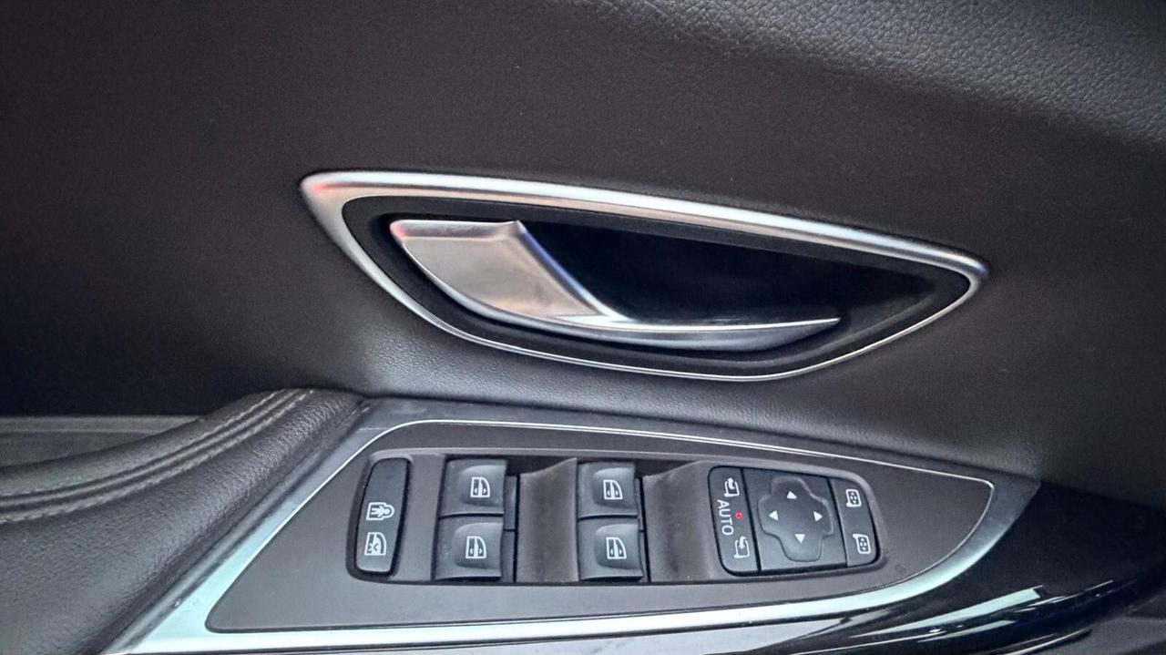 Renault Espace Blue dCi 200CV EDC Initiale Paris 4Control