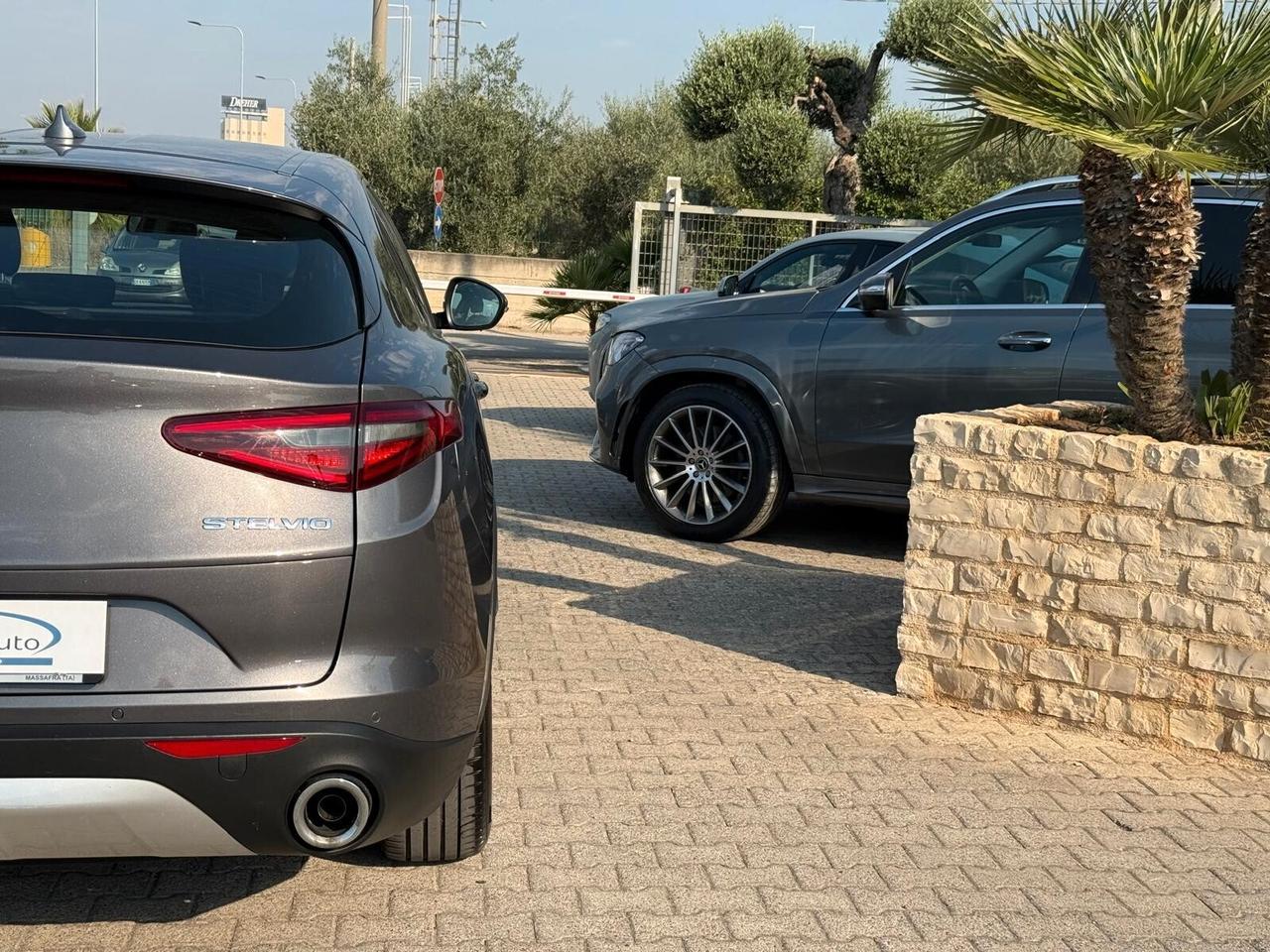Alfa Stelvio 2.2 TD 190 CV AT8 Q4 Executive + Palette