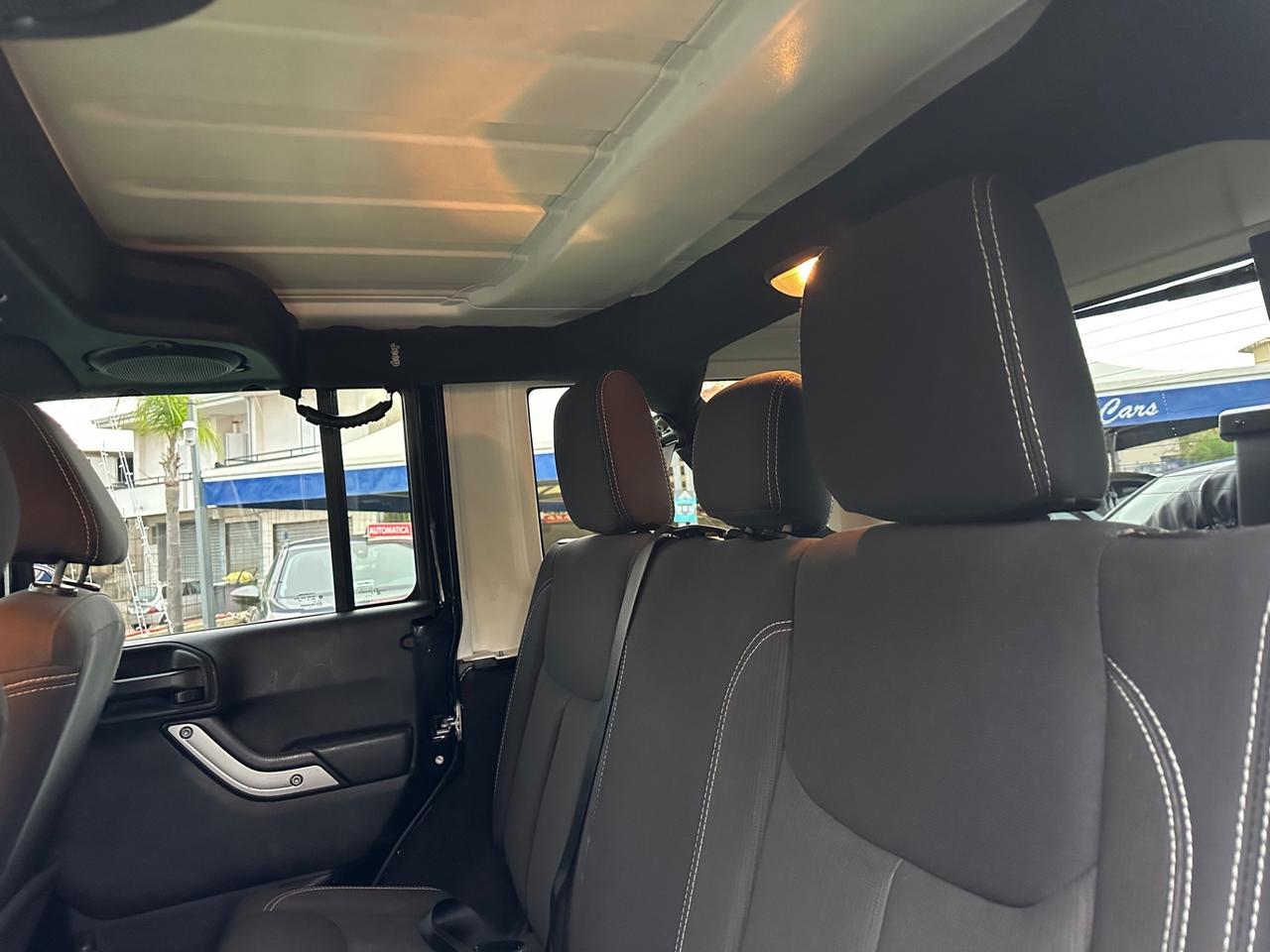 Jeep Wrangler Unlimited 2.8 CRD DPF Sahara/NAVI