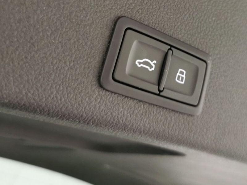 Audi A6 Allroad Quattro A6 Allroad 40 2.0 tdi mhev 12V Business Advanced quattro 204cv s-tronic