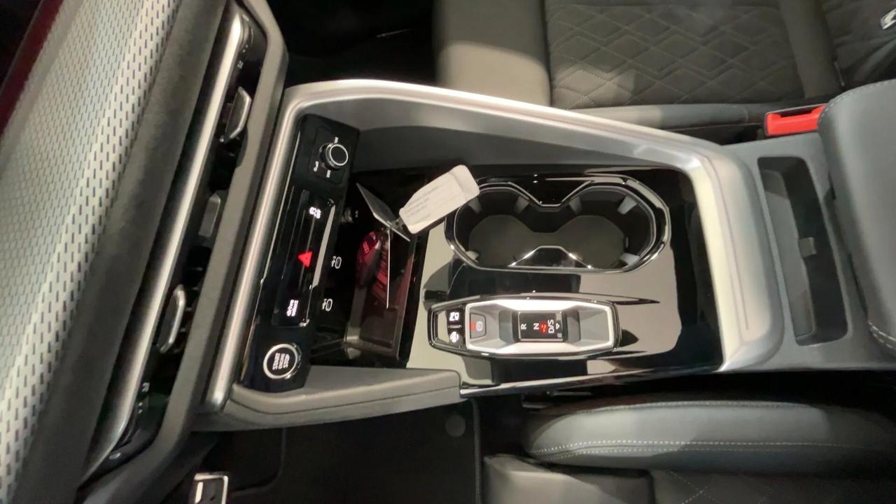 Audi Q5 TDi 150 kW mHEV+ S tronic quattro Launch edition line