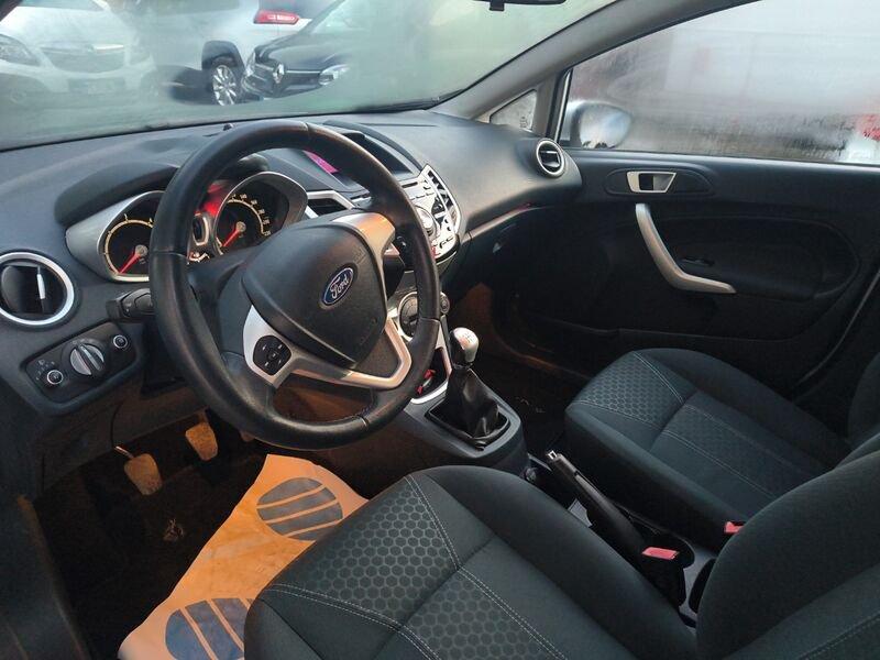 Ford Fiesta Fiesta 1.4 TDCi 5P Titanium