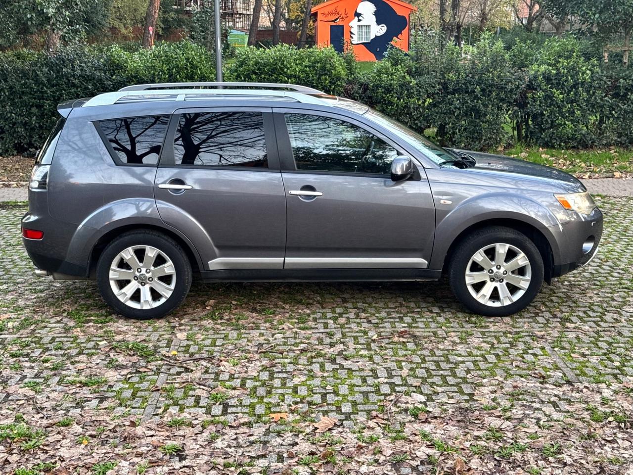 Mitsubishi Outlander 2.0 DI-D Instyle 7 p.ti DPF 2007 4x4
