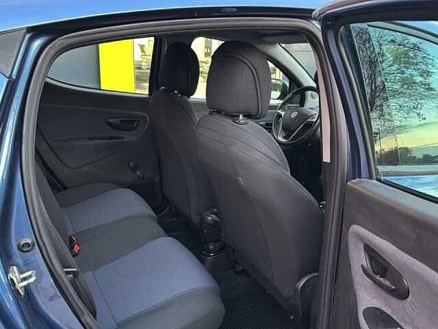 Lancia Ypsilon 1.0 FireFly 5 porte S&S Hybrid Ecochic Gold