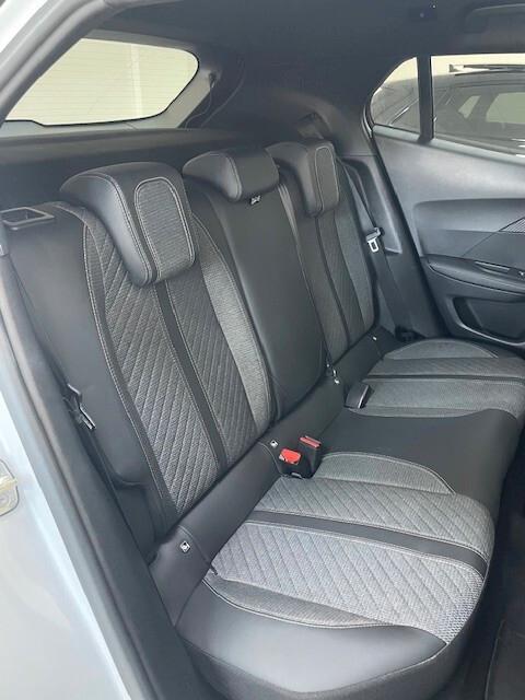 Peugeot 2008 PureTech 130 CV S&S EAT8 Allure