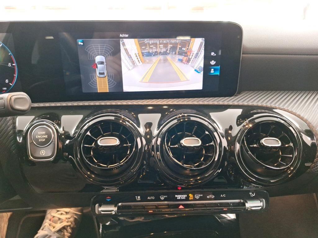 MERCEDES-BENZ A 180D SEDAN 116CV AUTOMATIC BUSINESS SOLUTION ( CRUISE - NAVI PREMIUM - PARK ASSIST - TELECAMERA POST. )
