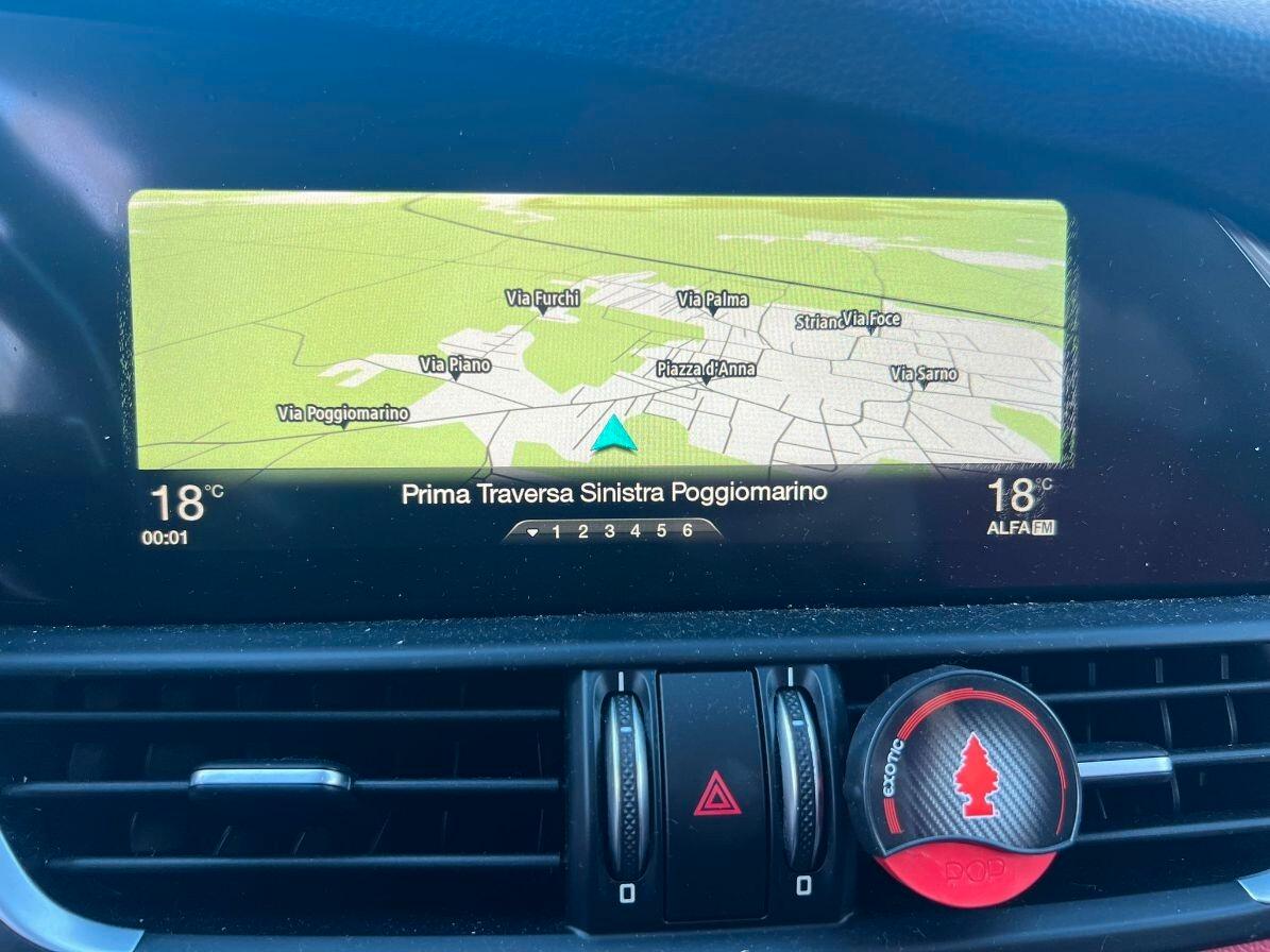 Alfa Romeo Giulia 2.2 Turbodiesel 180 CV AT8 Business Sport Launch Ed.