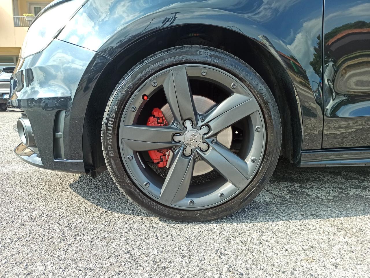 Audi A1 1.6 TDI 105 CV Attraction SLINE