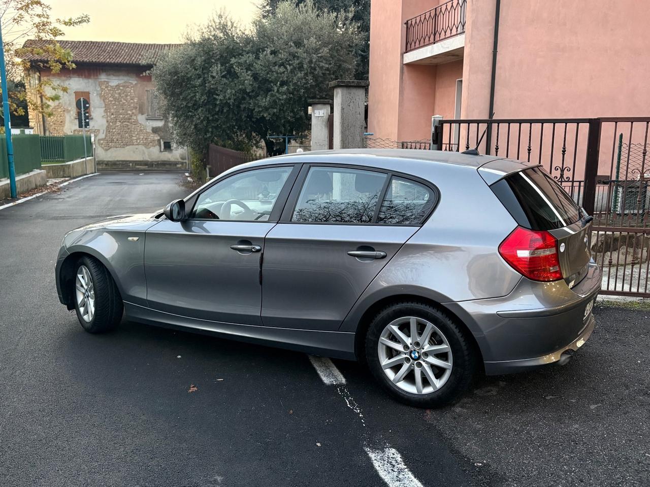 Bmw 118 118d cat 5 porte Futura DPF 12/2010