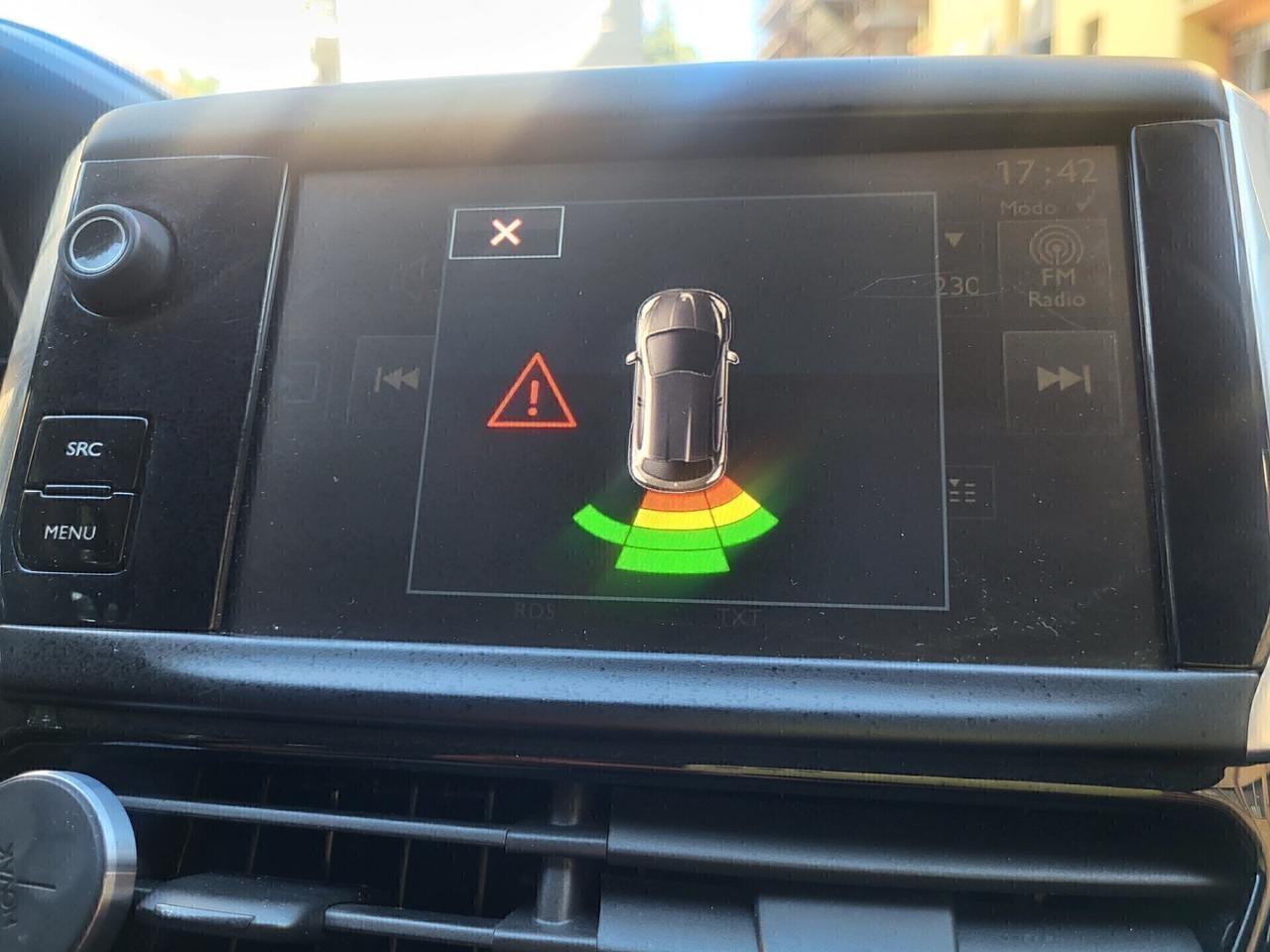 PEUGEOT 208-1,2 GPL-UNICA PROPRIET-3 REVISIONI