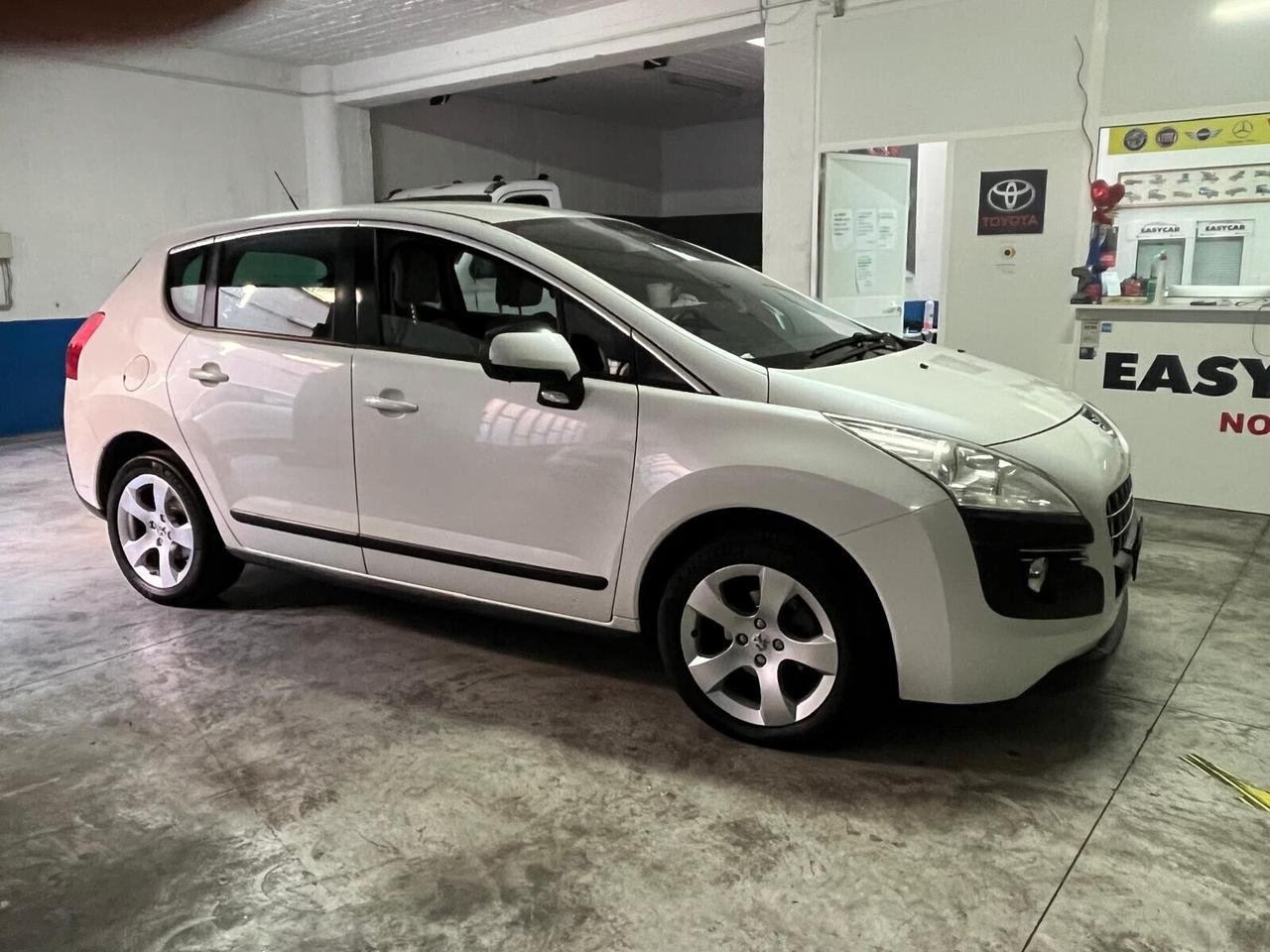 Peugeot 3008 1.6 HDi 110CV cambio robotizzato Premium