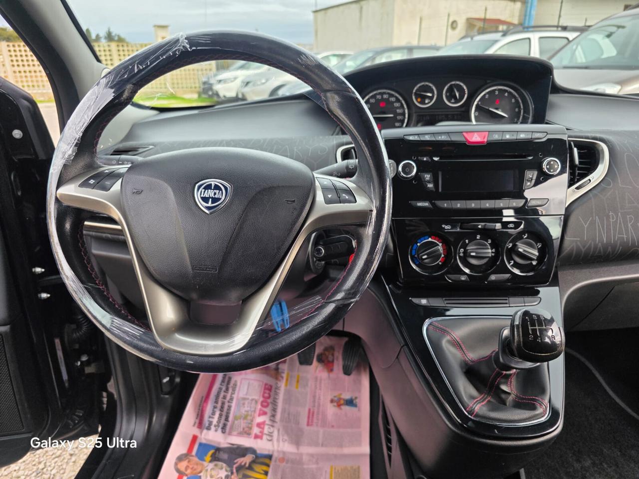 Lancia Ypsilon 0.9 TwinAir 85 CV 5 porte Metano Ecochic Elefantino