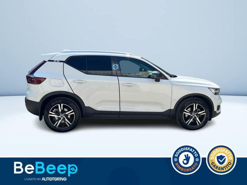 Volvo XC40 2.0 T4 MOMENTUM AWD GEARTRONIC
