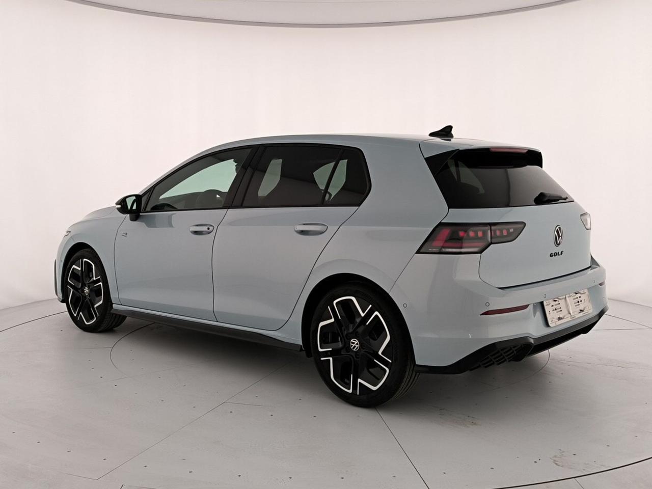 Volkswagen Golf 1.5 etsi r-line plus 150cv dsg