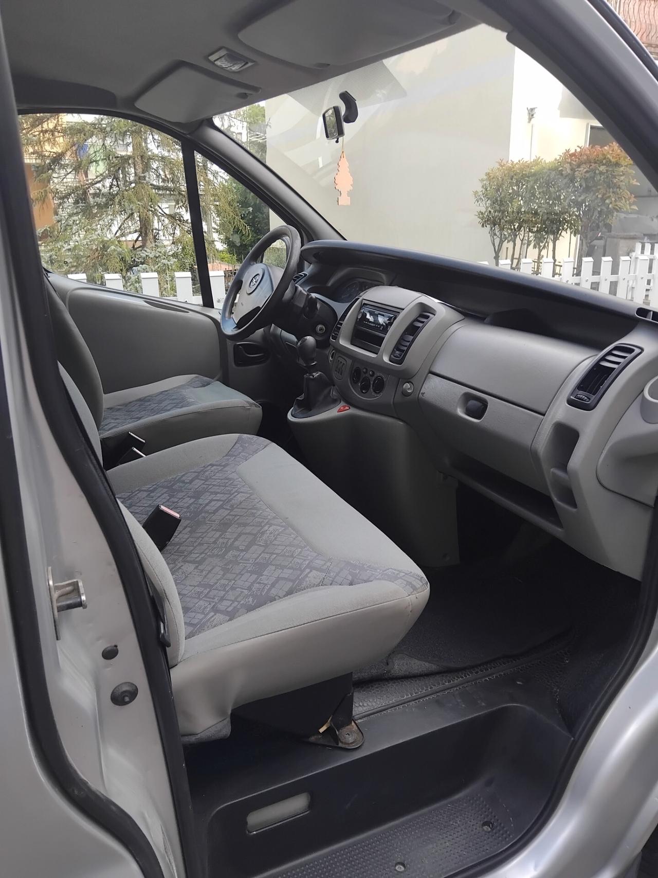 Opel Vivaro 27 1.9 CDTI/100CV PC-TN Combi