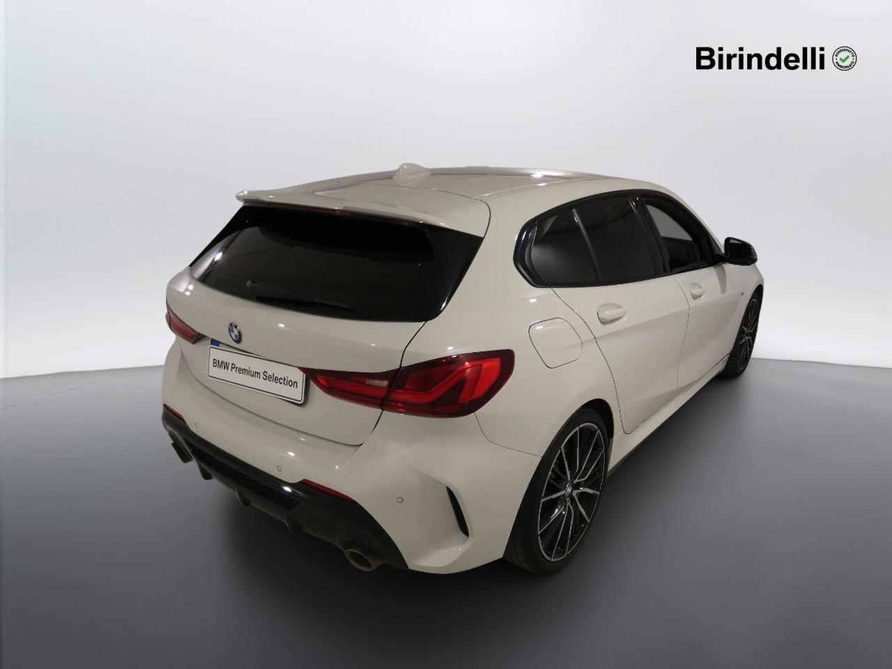 BMW Serie 1 (F40) - M 135i xDrive
