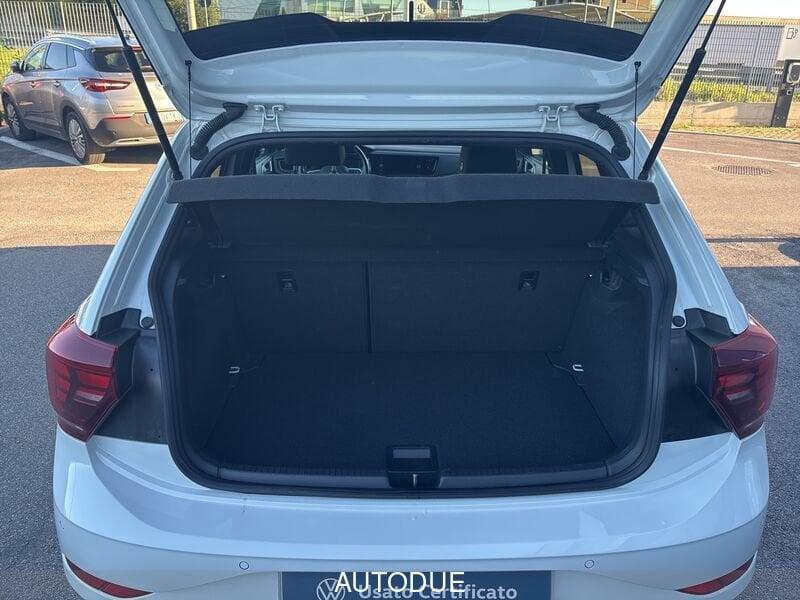 Volkswagen Polo VI 2022 1.0 tsi R-Line 95cv dsg
