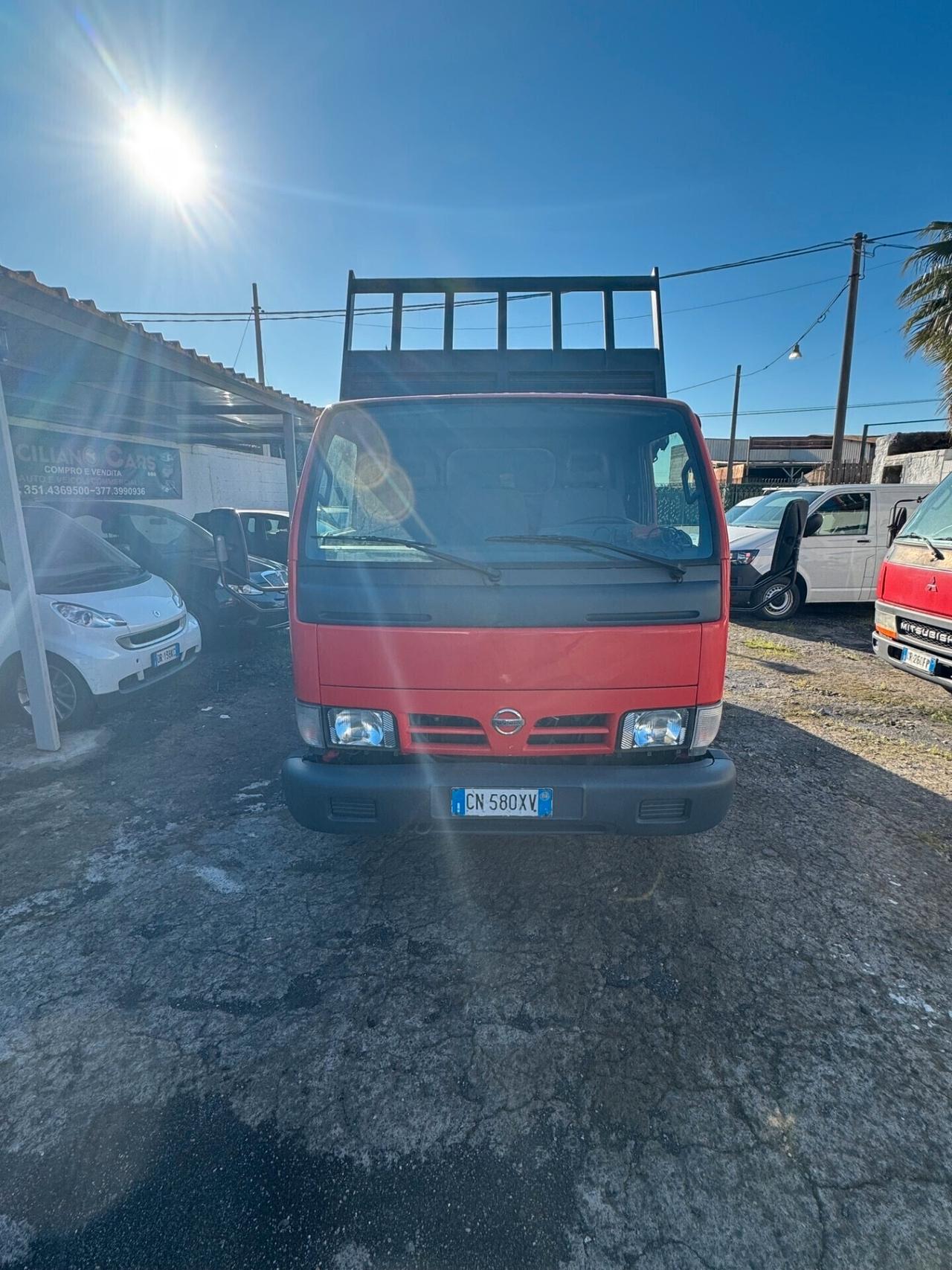 NISSAN CABSTAR 3.0 TDI 130CV RIBALTABILE TRILATERALE