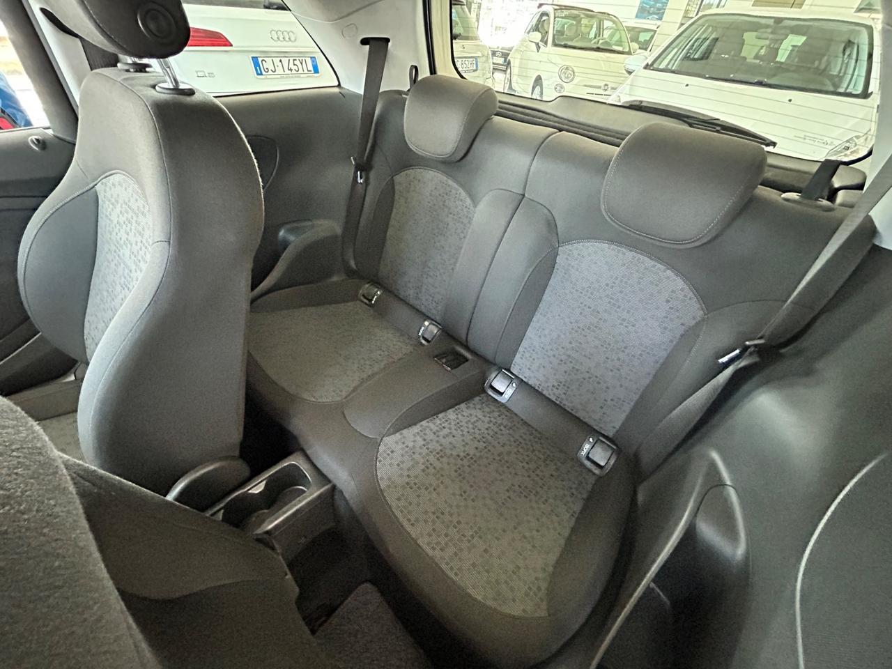 Opel Adam 1.2 B X neopatentati 2013