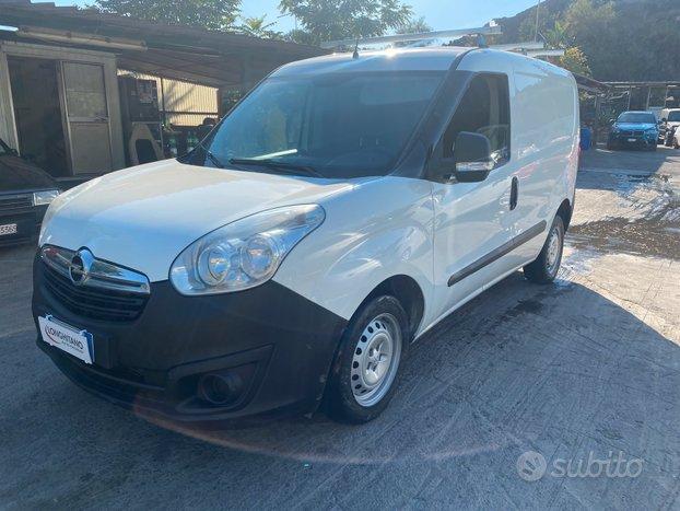 Opel Combo opel combo bianco