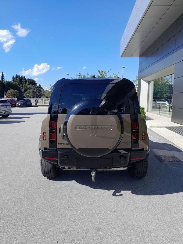 Land Rover Defender 3.0D I6 250 110 X-Dynamic SE AWD auto.