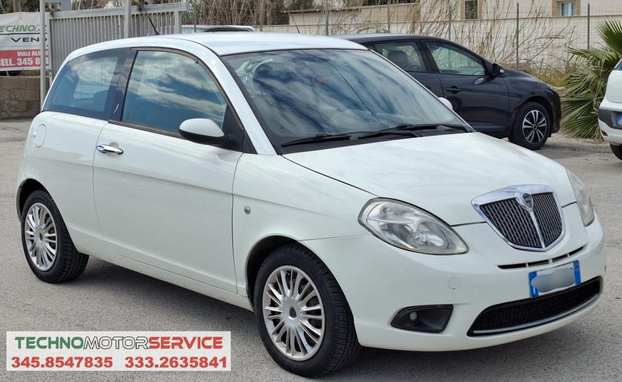 Lancia Ypsilon 1.2 Oro