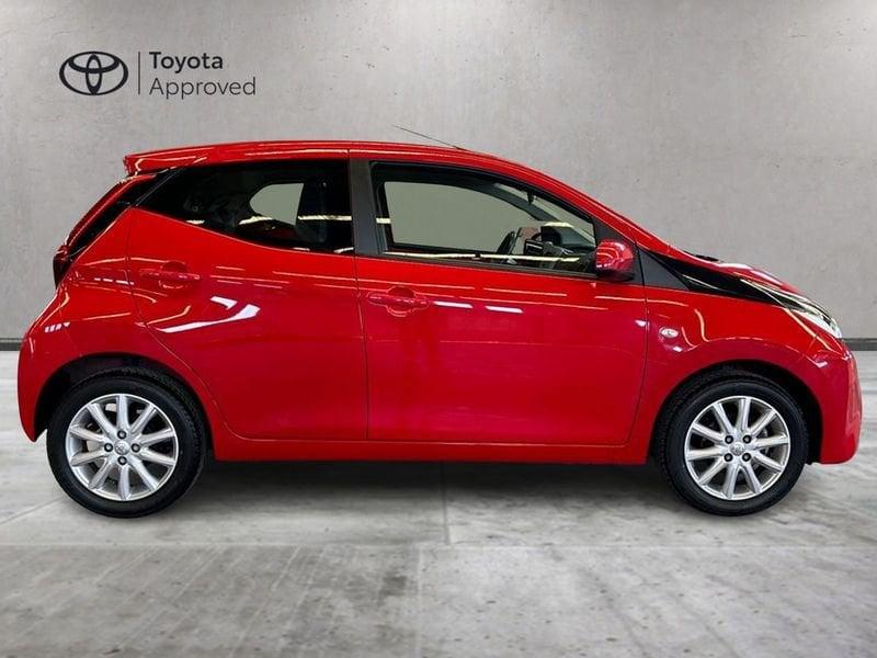 Toyota Aygo 1.0 VVT-i x-play + CERCHI IN LEGA