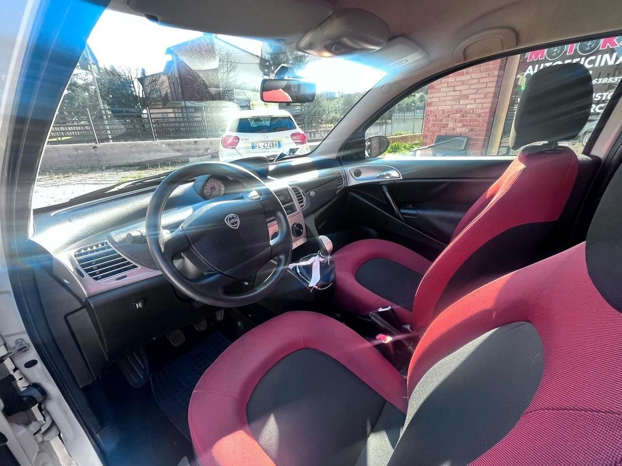 Lancia Ypsilon 1.4 Argento Ecochic GPL