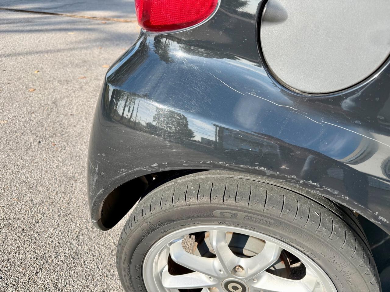 smart forTwo 1.0 mhd Pure 71cv ADATTA ANCHE A NEO PATENTATI