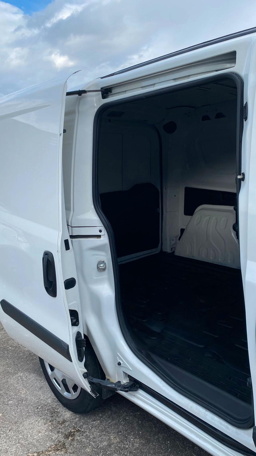 Fiat Doblo' 1.6 mjet 120 cv Lounge 3 POSTI