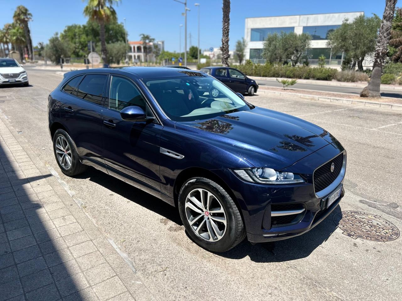 Jaguar F-Pace 2.0 D 180 CV AWD R-Sport